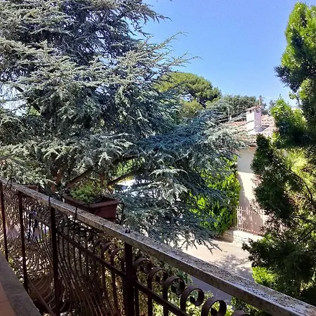 Angela Kır Evi Quasani